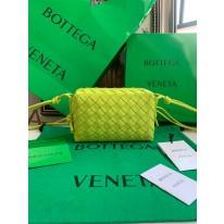 보테가베네타 여자가방 680254