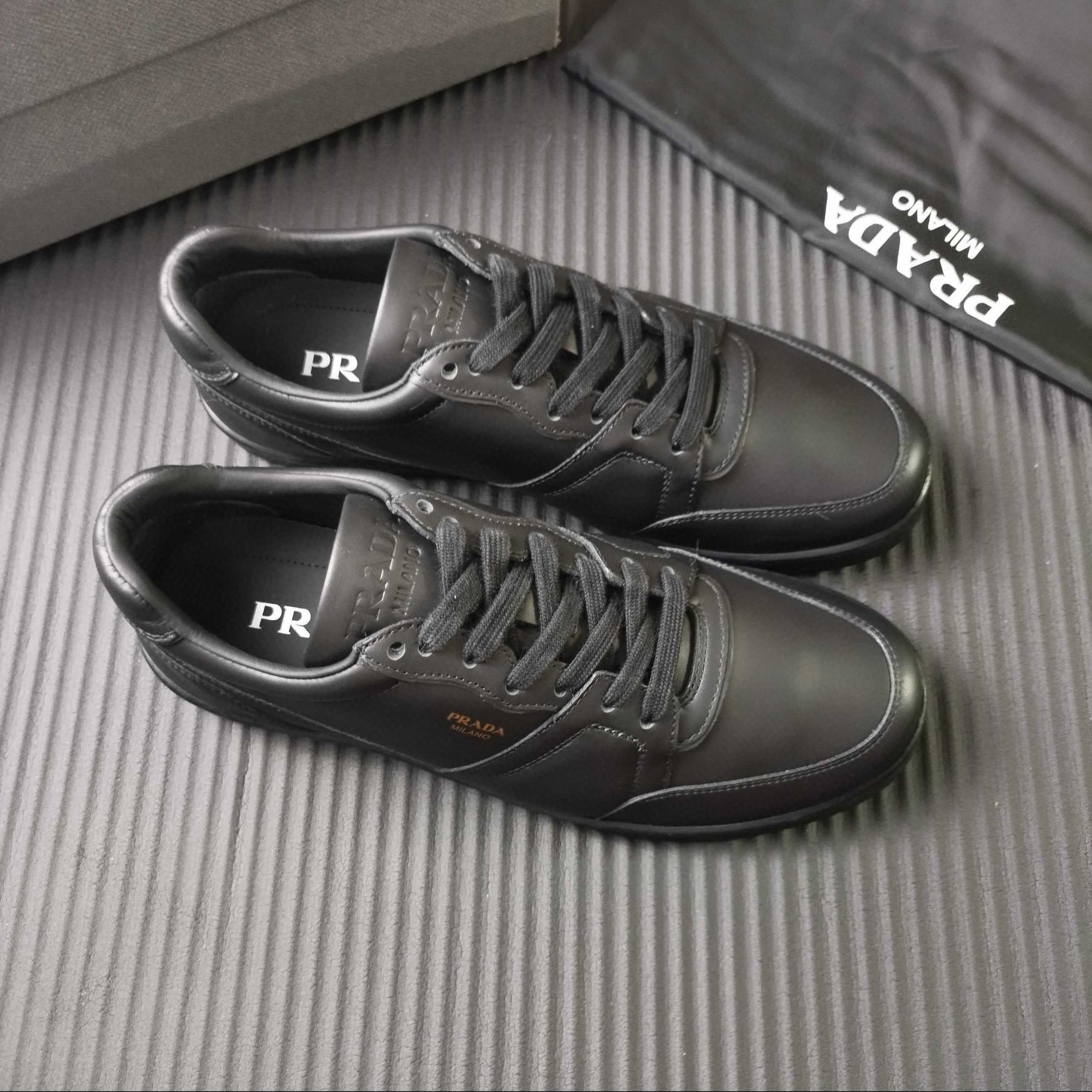 프라다 남자 스니커즈 신발 운동화