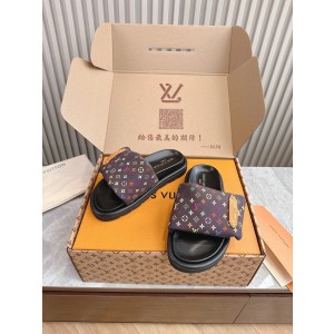 루이비통 남여 공용 슬리퍼