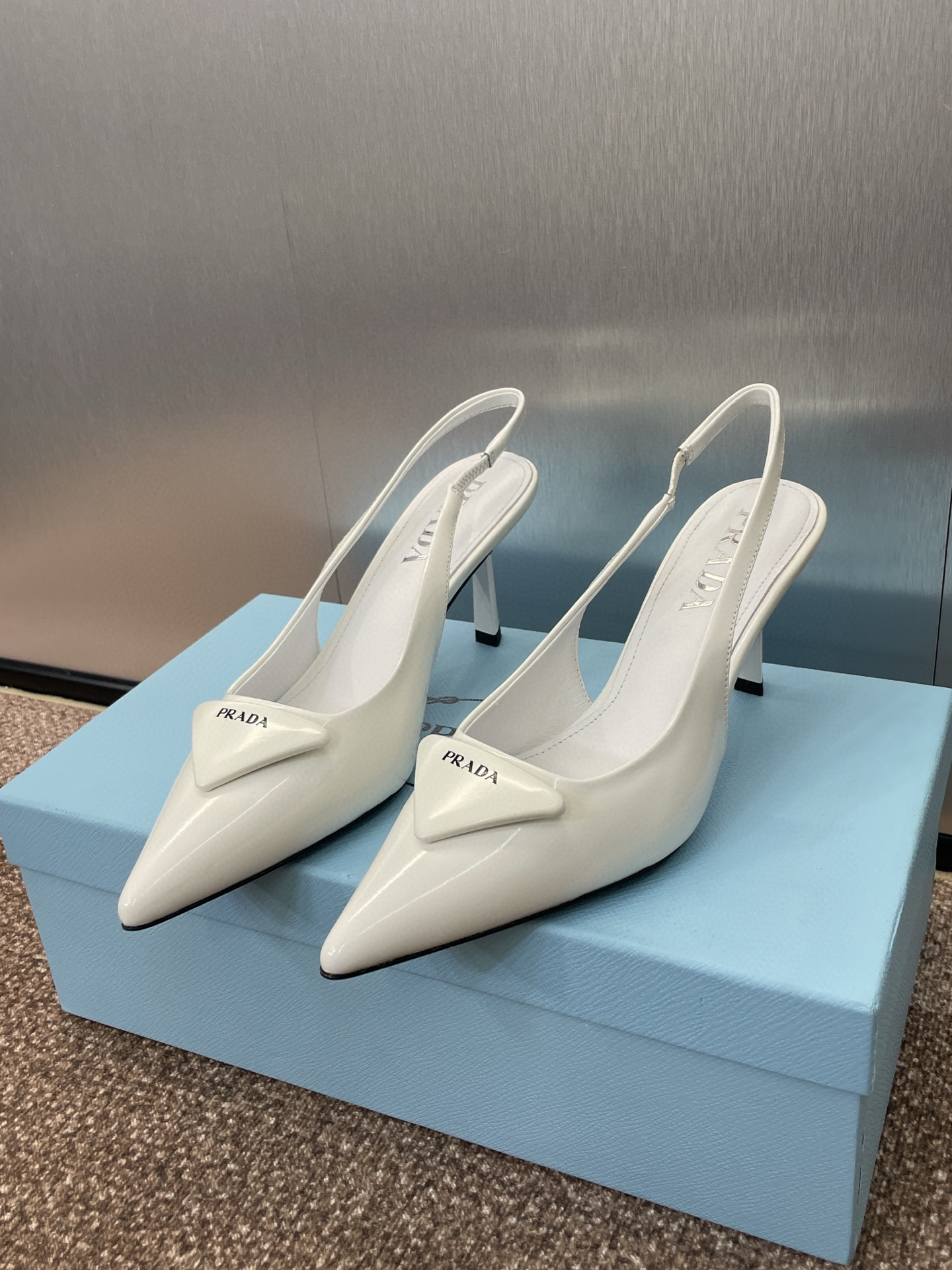 프라다 여자 샌들 7.5cm
