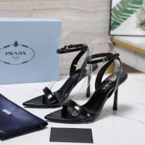 프라다 여자 샌들 9.5cm