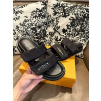 루이비통 남자 슬리퍼