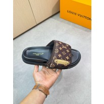 루이비통 남자 슬리퍼