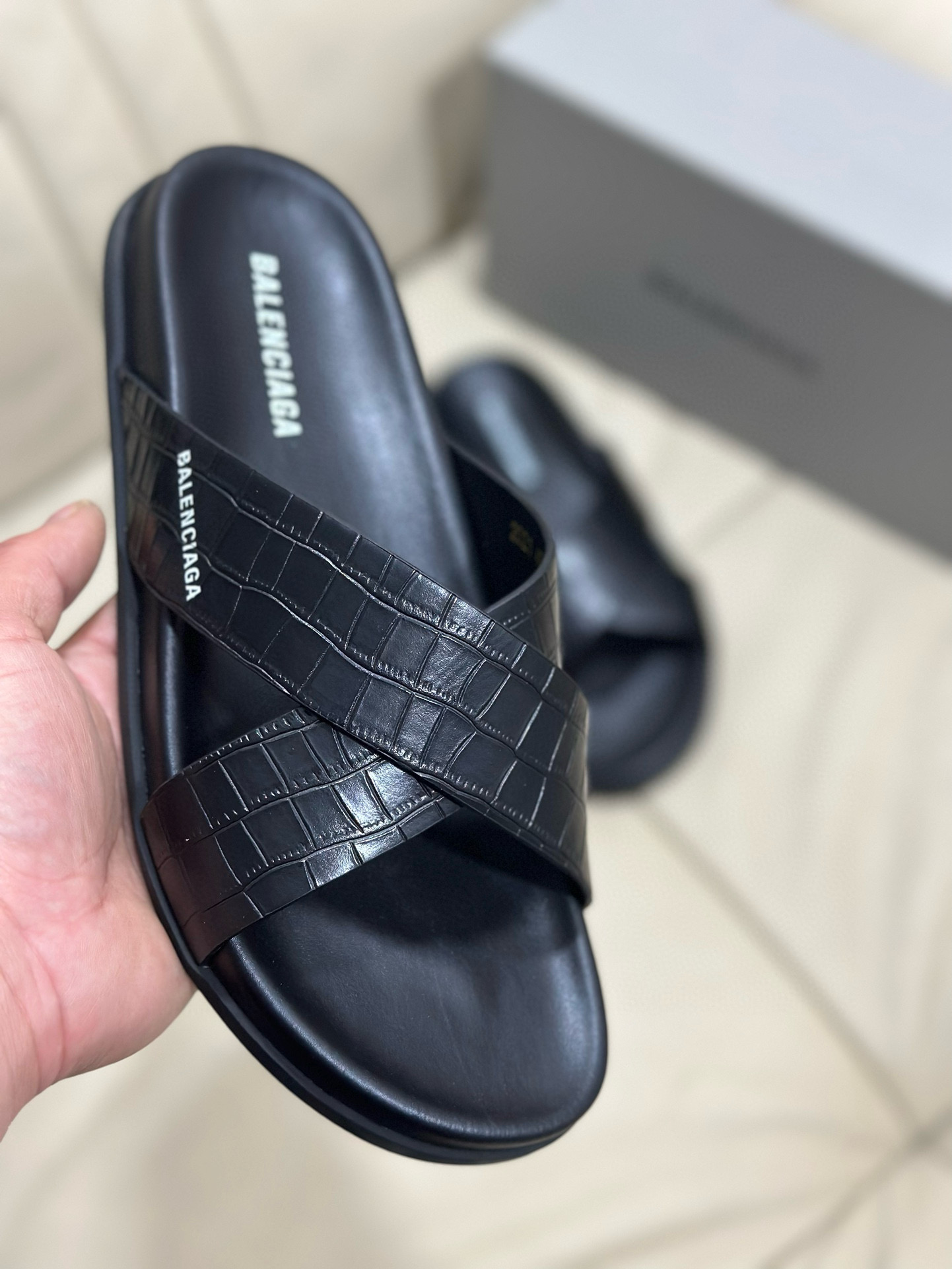 발렌시아가 남자 슬리퍼