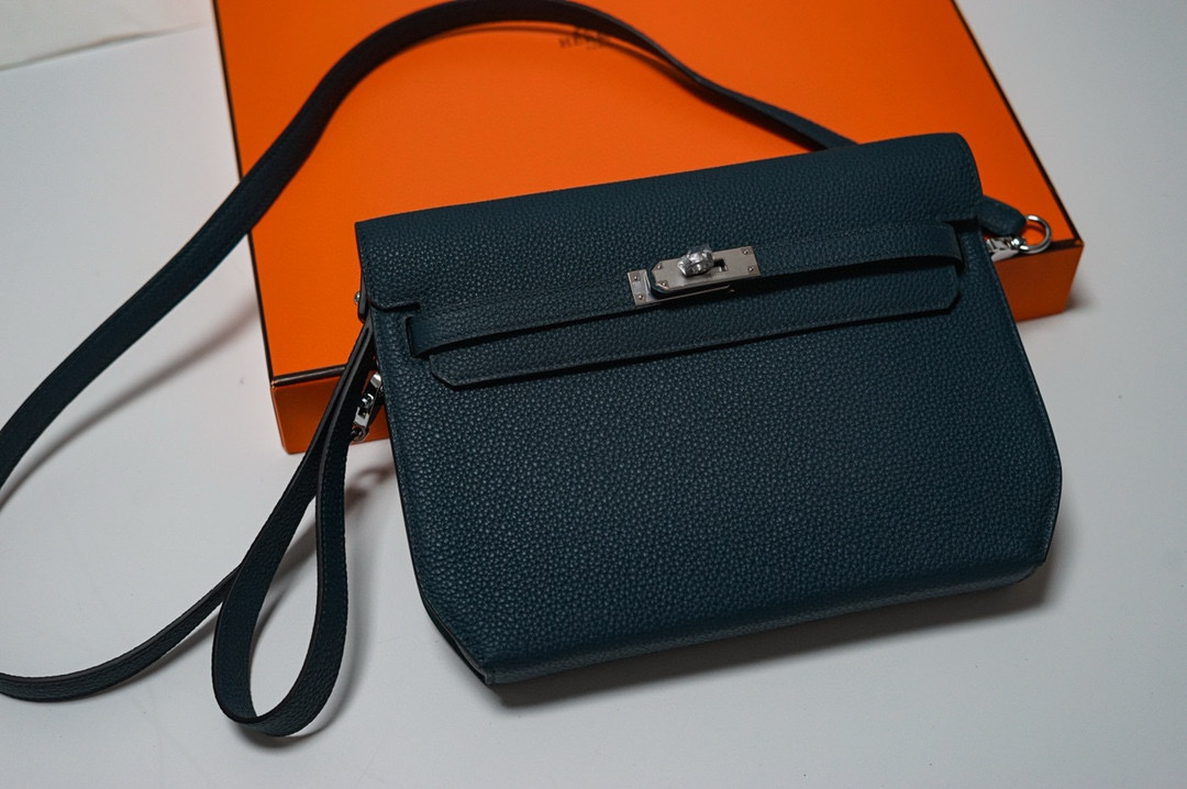 에르메스 크로스겸클러치 켈리 데페슈 남녀공용가방