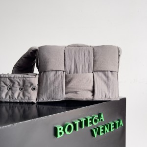 보테가베네타 755182 남녀공용가방