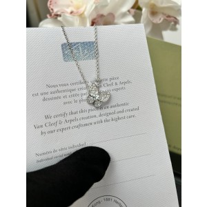 반클리프앤아펠 목걸이