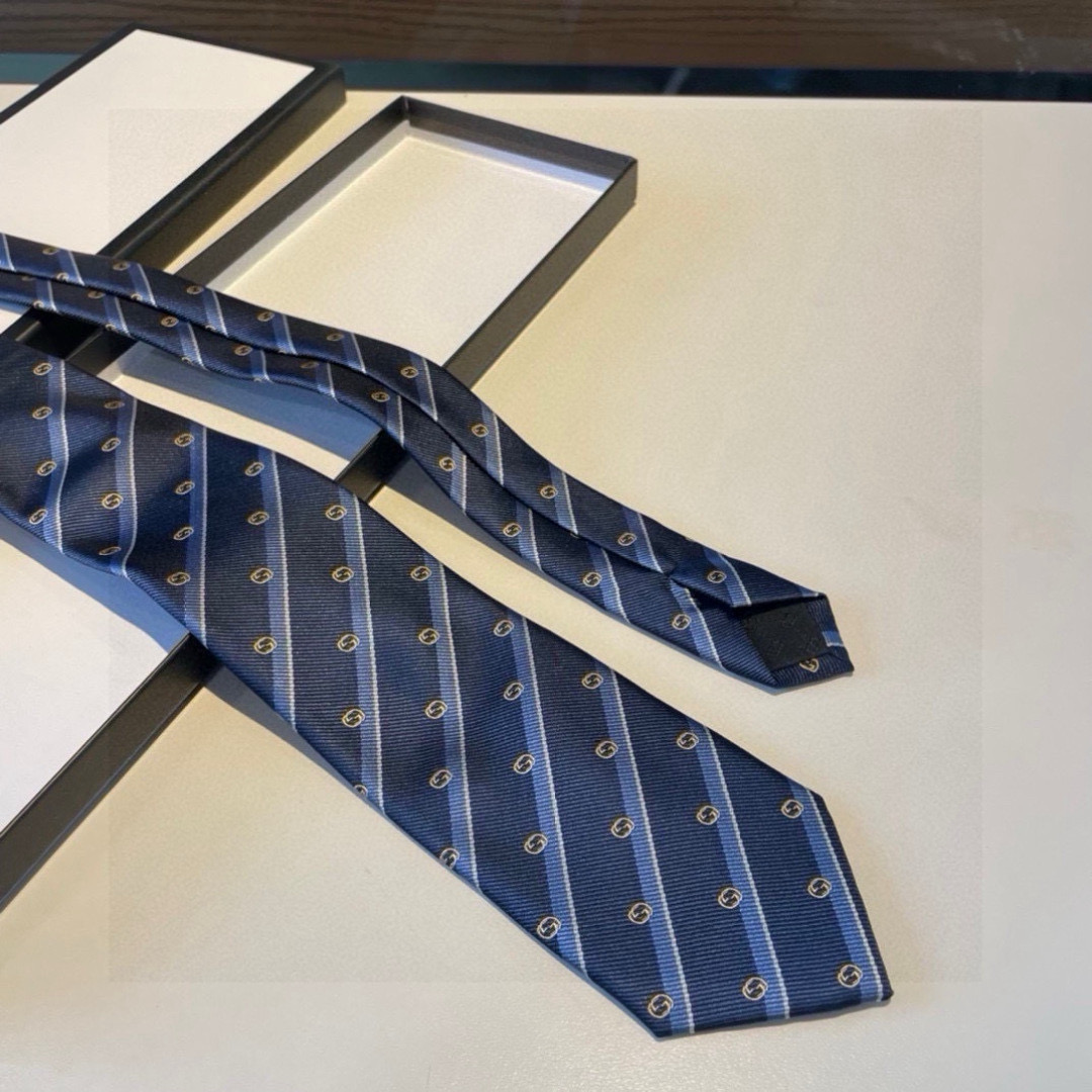 구찌 넥타이