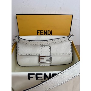 펜디 여자가방 600