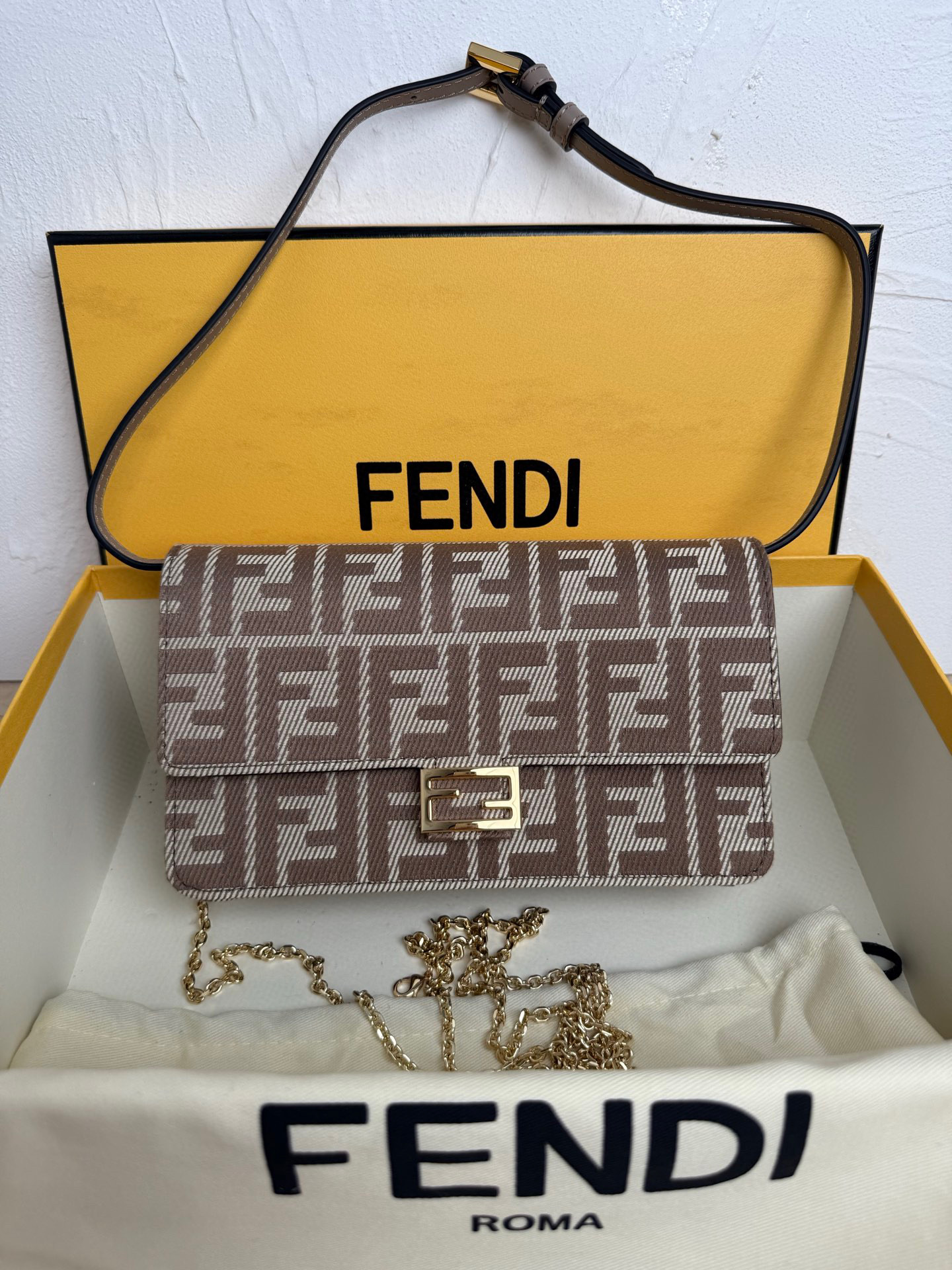 펜디 여자가방 1028