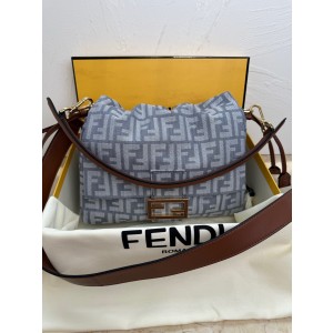 펜디 여자가방 8833