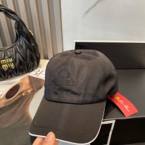 로로피아나 모자