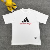 발렌시아가 남녀공용 반팔티