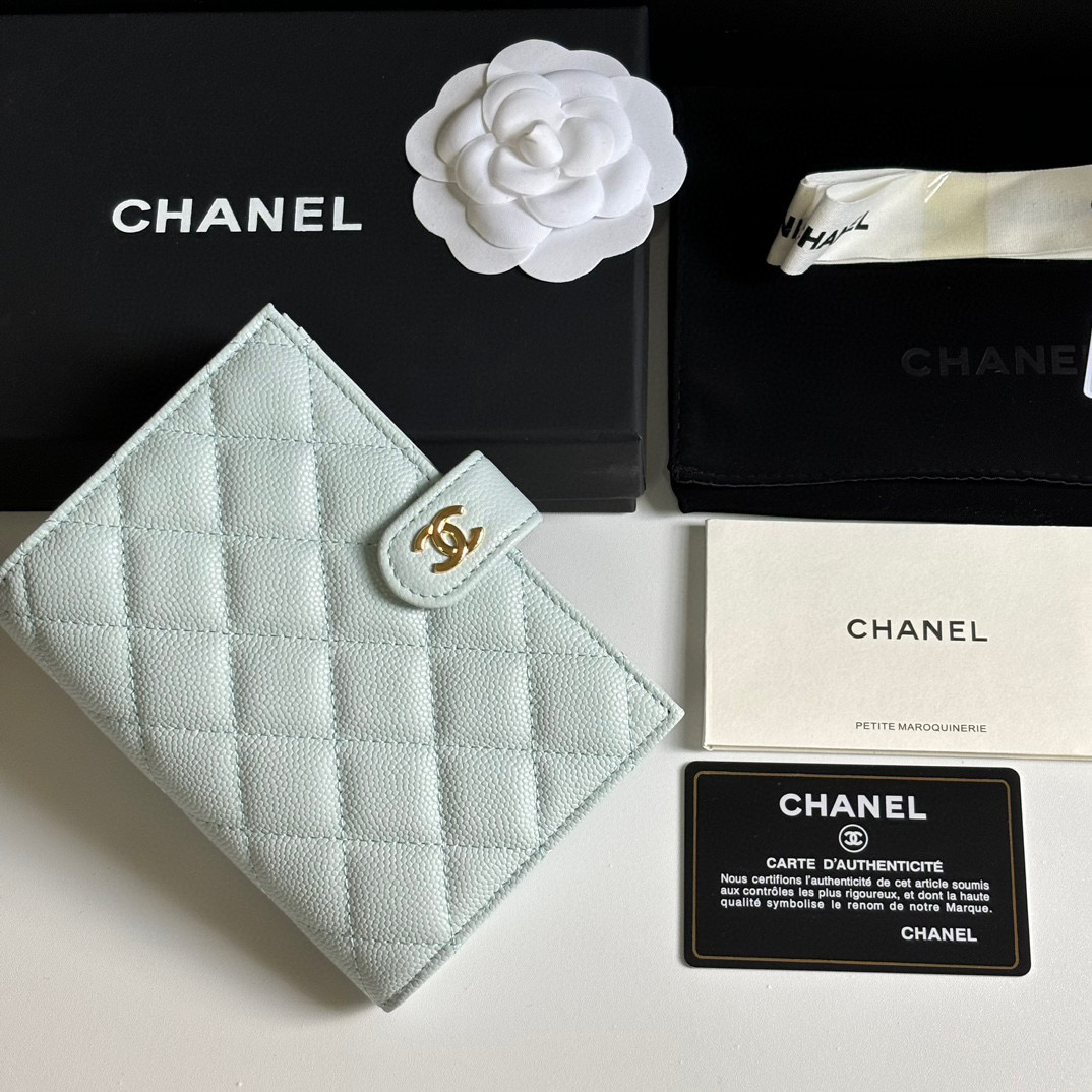 샤넬 AP3658 여권지갑