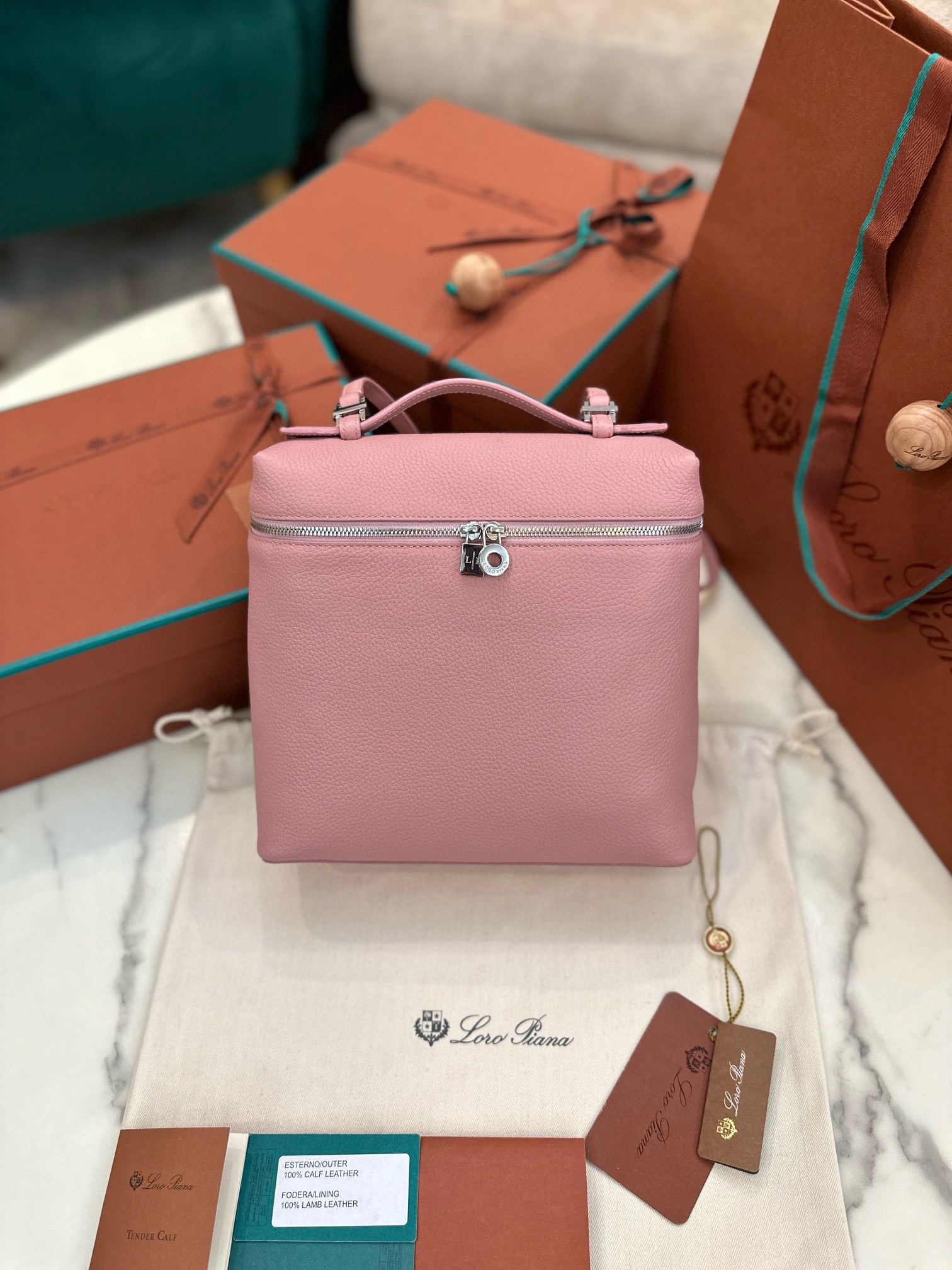 로로피아나 여자가방