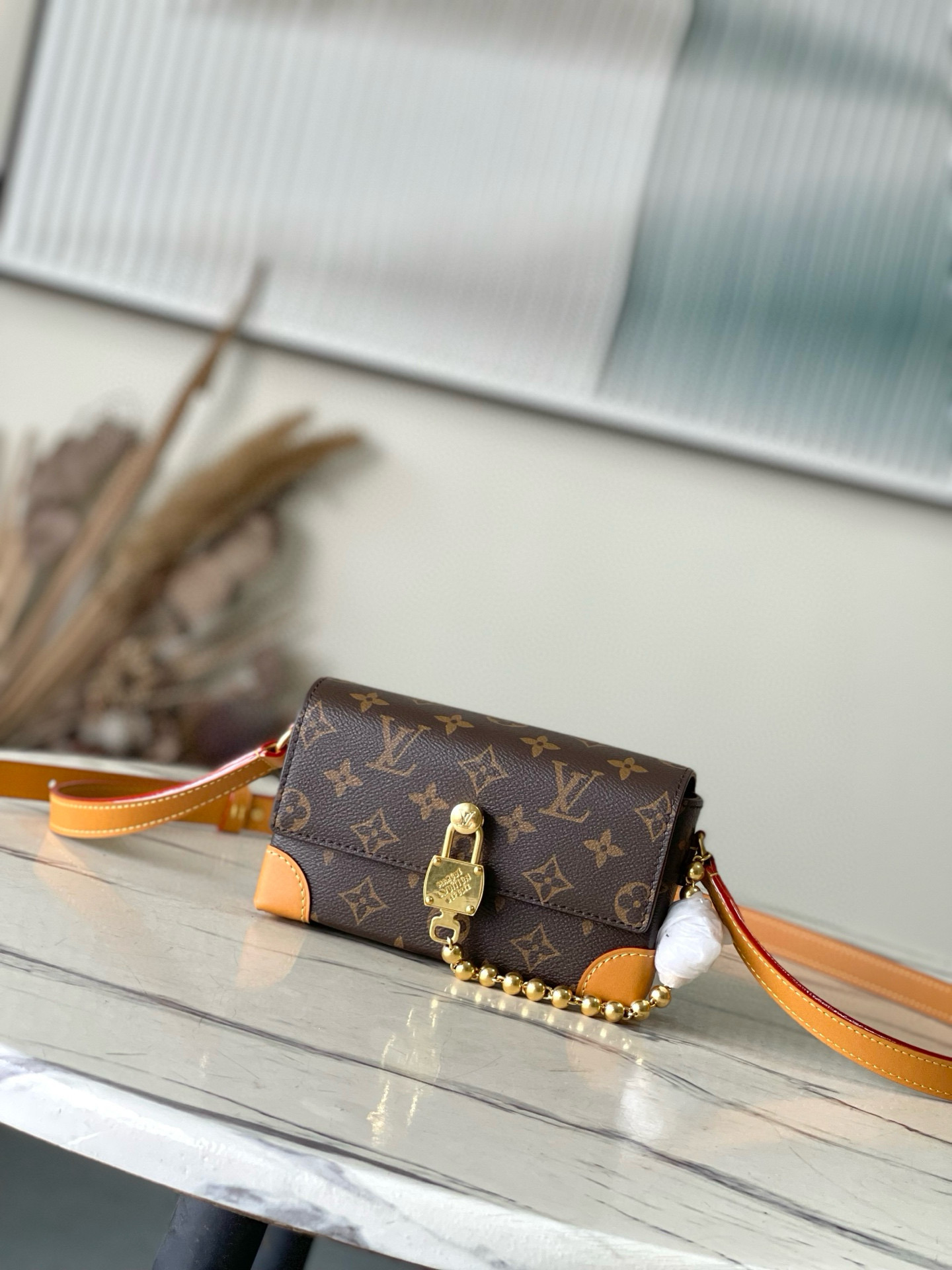 루이비통  M14738 여자가방