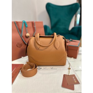 로로피아나 여자가방