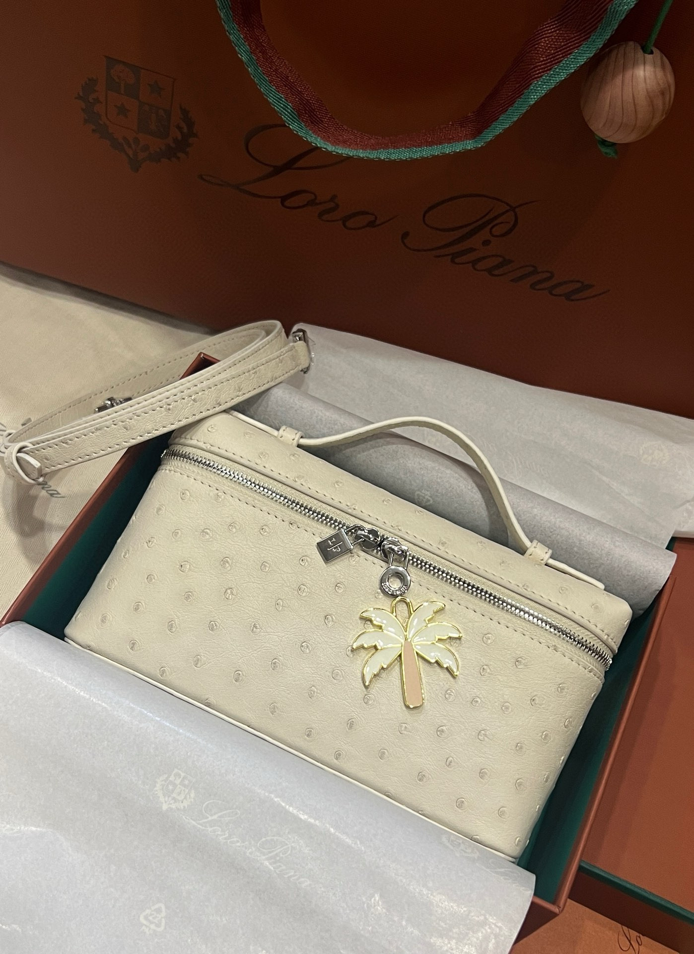 로로피아나 여자가방