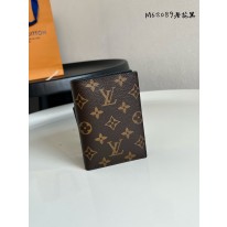 루이비통 M62089 여권지갑