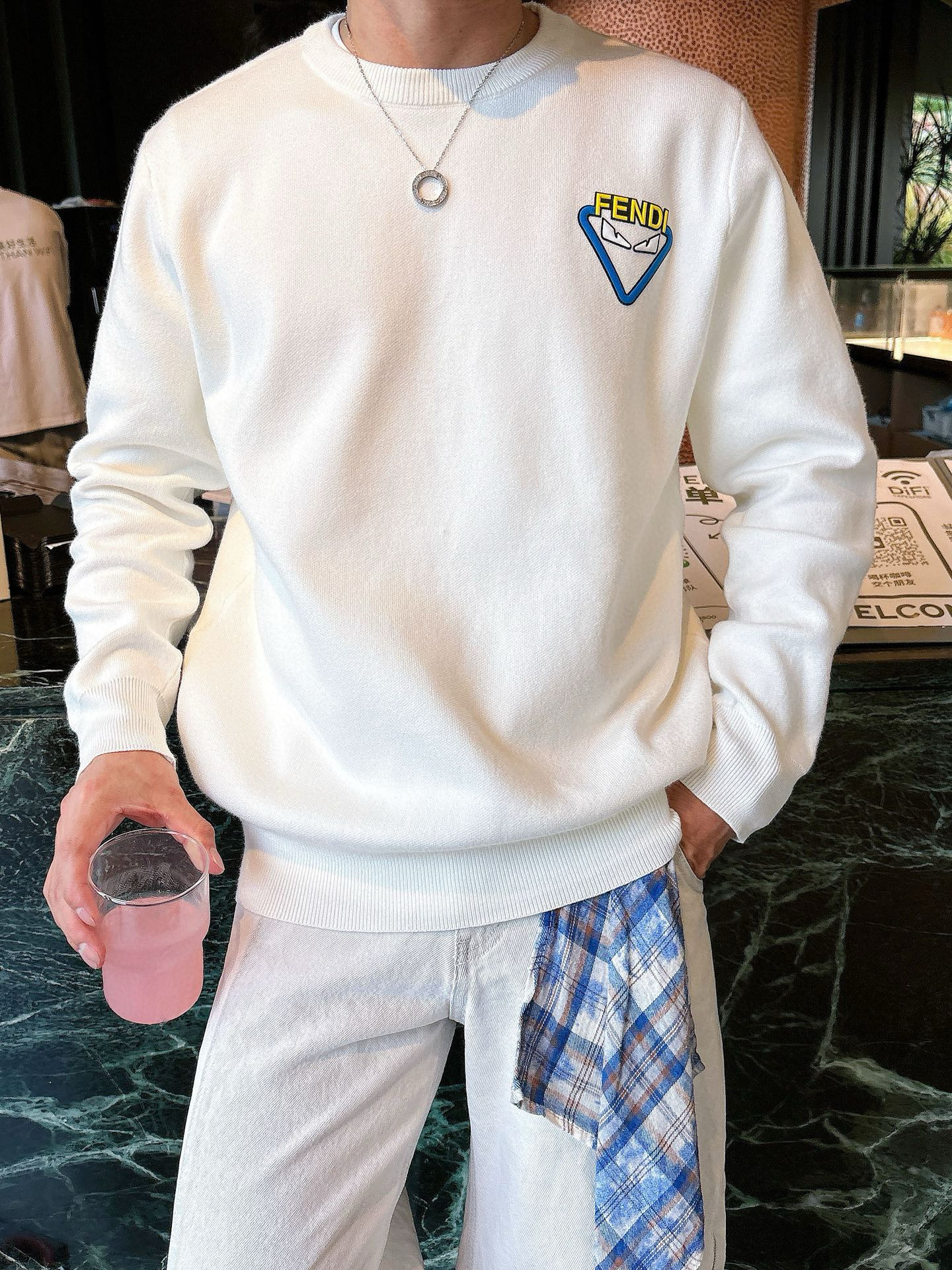 펜디 남자 니트