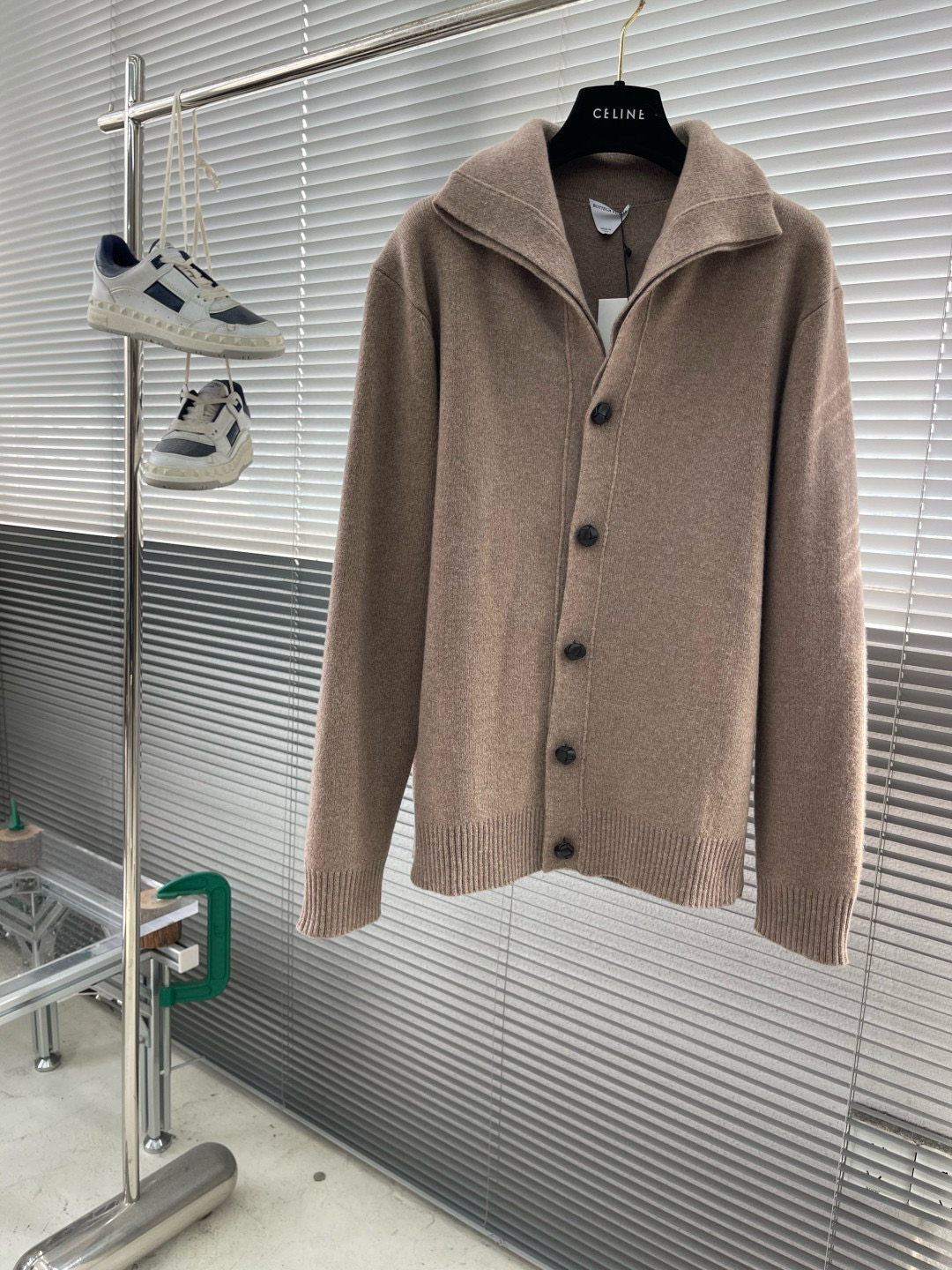 보테가베네타 남자 가디건