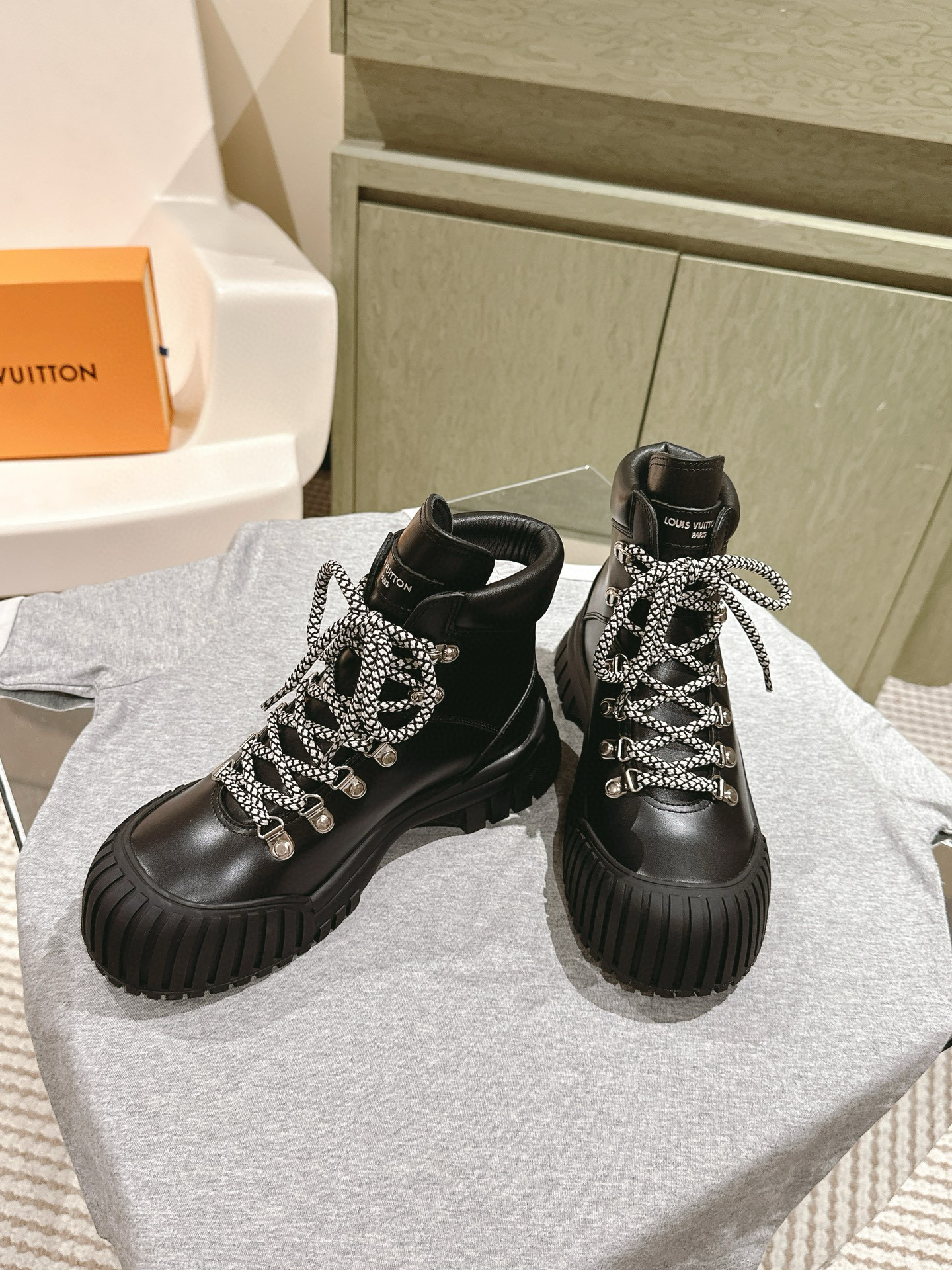 루이비통 5CM 여자 부츠