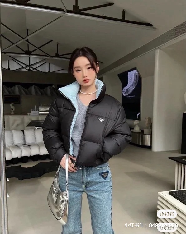 프라다 여자 패딩