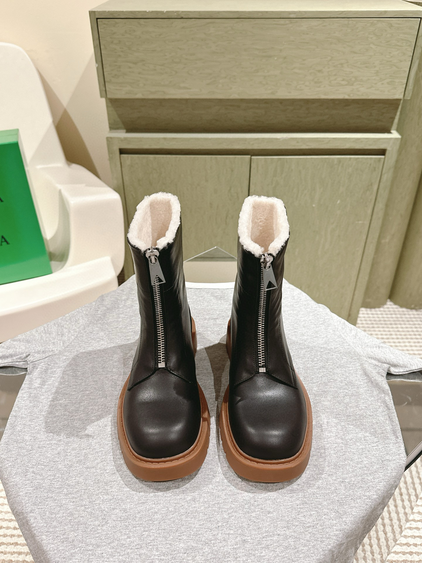 보테가베네타 여자 부츠