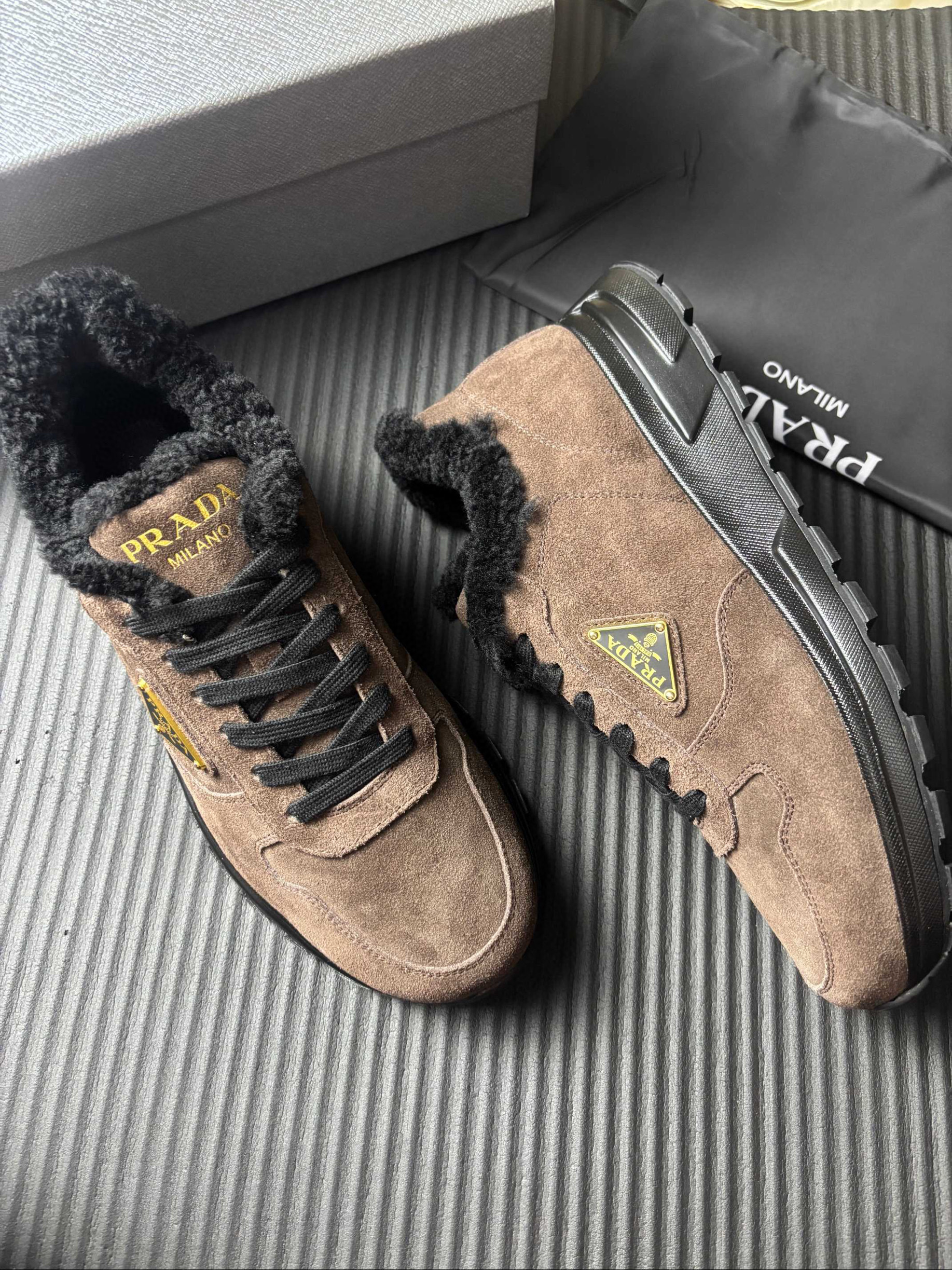 프라다 남자 스니커즈 신발 운동화