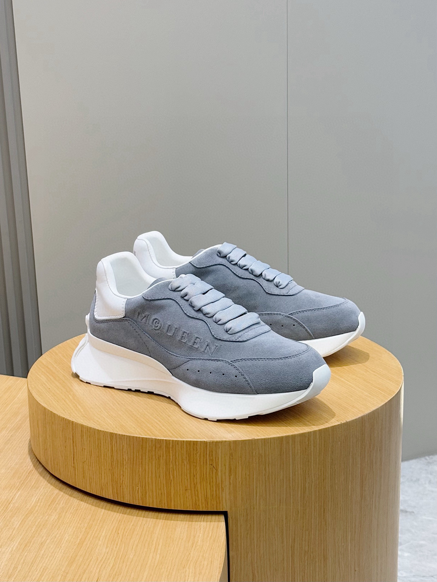 알렉산더 맥퀸 남녀공용 신발 운동화 스니커즈