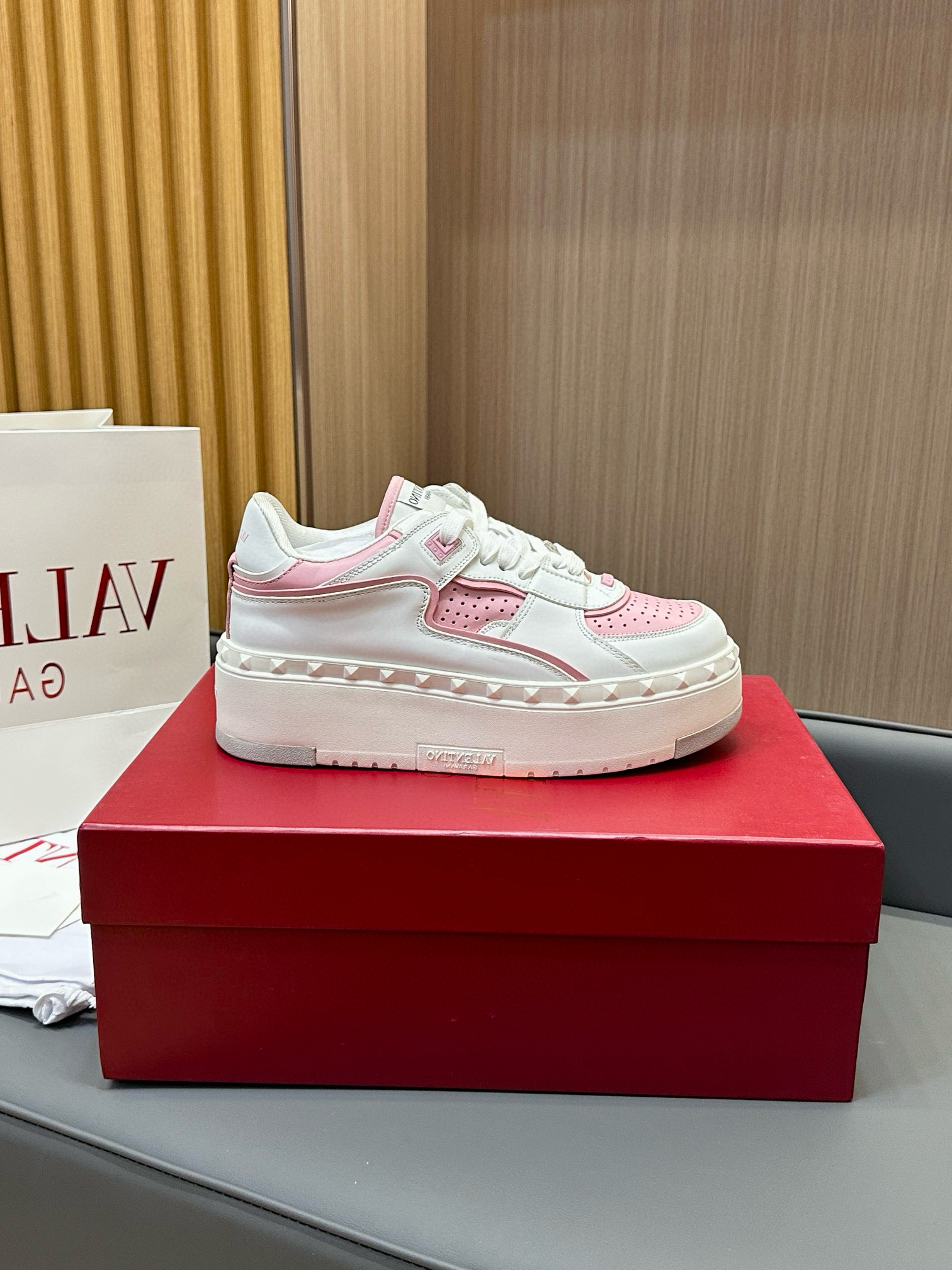 발렌티노 여자 신발 운동화 스니커즈